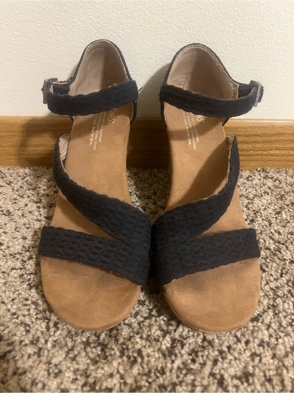 Toms Black Cork Wedge Sandals Womens Size 8.5